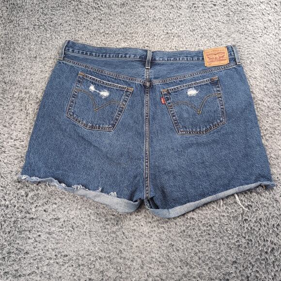 Levi's 501 Shorts Women 18W Blue Normcore Distressed Bikercore Raw Hem Med Wash - Picture 1 of 8